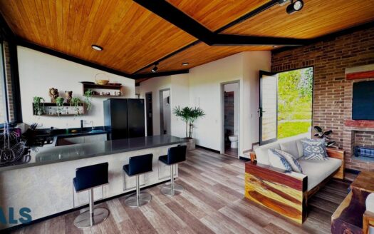 El Peñol 4-Bedroom Modern House with Lake and Mountain Views – MLS 257055